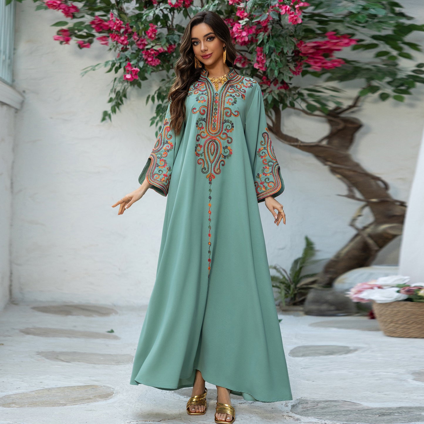 AB417 2024 Autumn And Winter Muslim Fashion Women's Embroidery Rope Embroidery Middle East Foreign Trade Robe Arab Dress