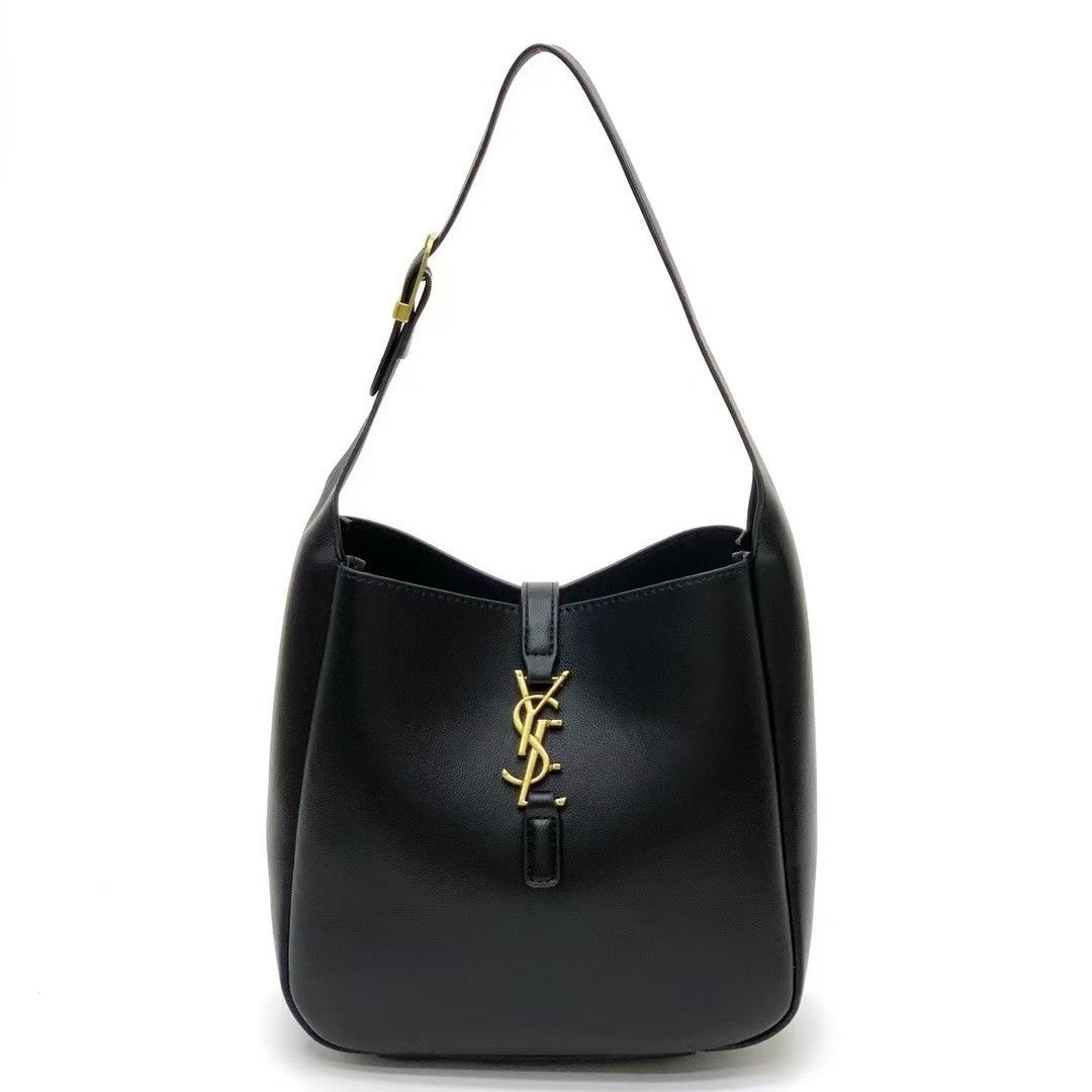 2024 New Soft Bucket Bag Hobo Underarm Bag High-end Light Luxury Fashion Women's Bag Shoulder All-match Commuting Trendy