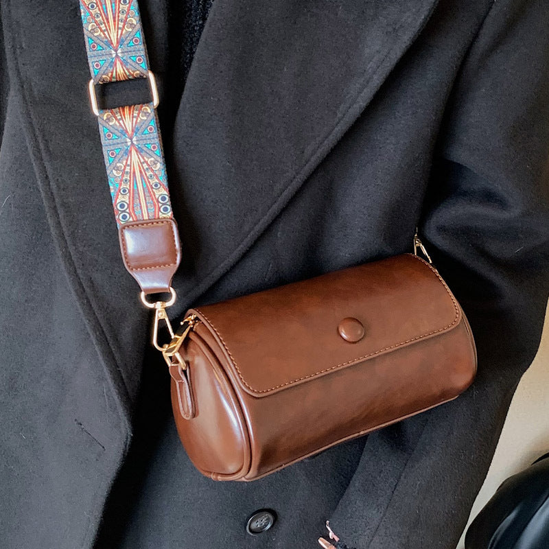 Vintage Niche Women&#039;s Small Bag 2023 Trendy Spring Season Versatile Wide Strap Single Shoulder Slant Cross Cylinder Bag